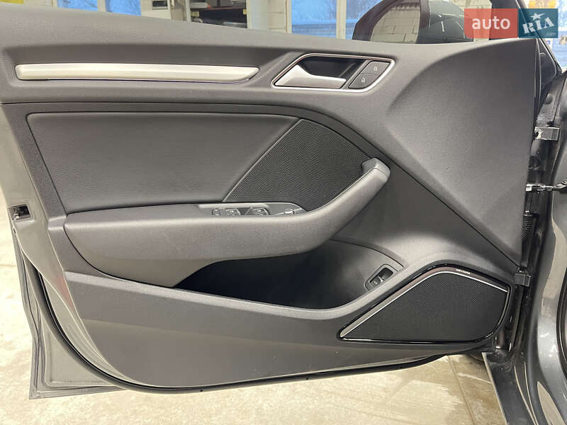 Седан Audi A3 2015 в Дніпрі