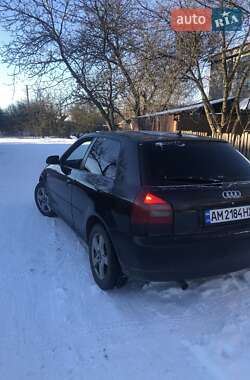 Хэтчбек Audi A3 2000 в Черняхове
