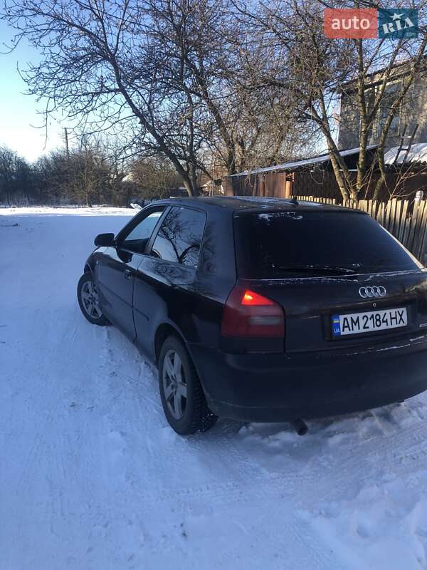 Хэтчбек Audi A3 2000 в Черняхове