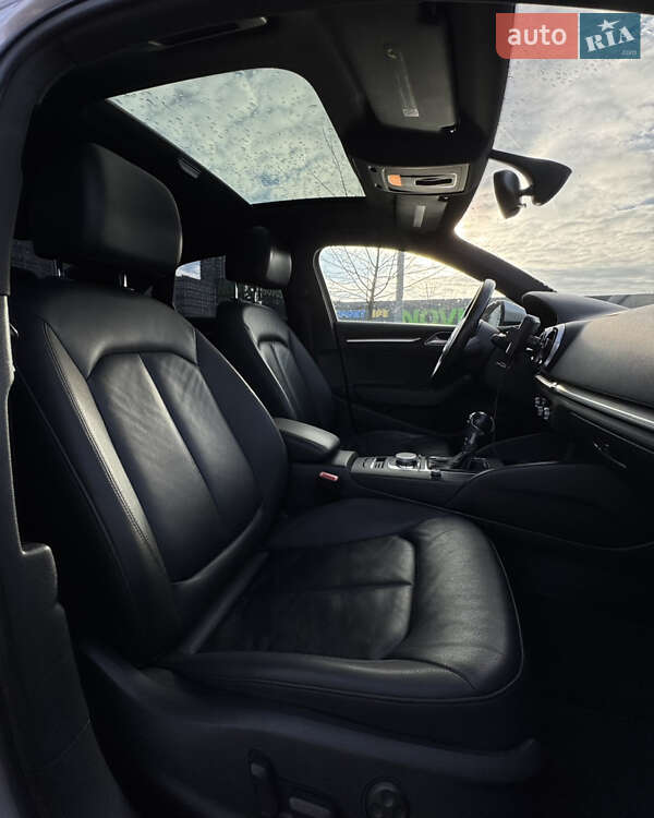 Седан Audi A3 2014 в Киеве