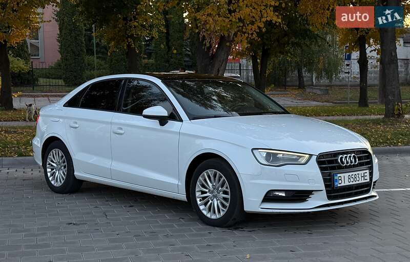 Седан Audi A3 2016 в Черкассах