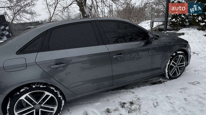 Седан Audi A3 2017 в Ізюмі