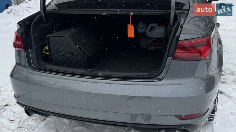 Седан Audi A3 2017 в Ізюмі