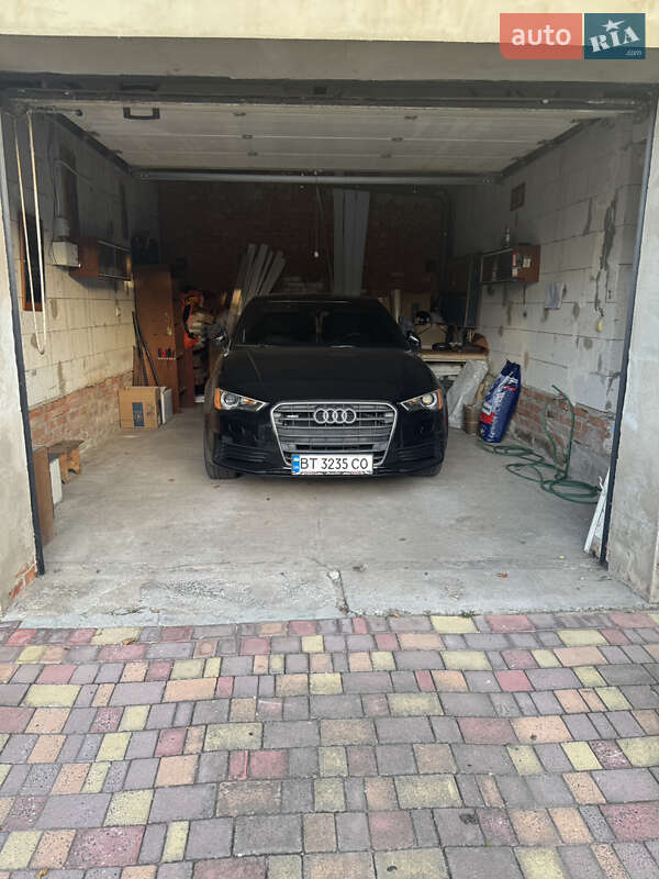 Седан Audi A3 2015 в Николаеве