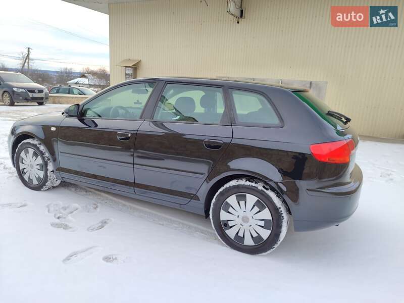 Хэтчбек Audi A3 2006 в Черновцах