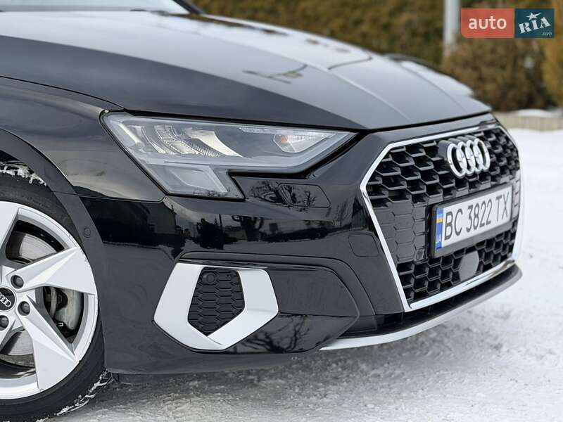 Седан Audi A3 2023 в Львове