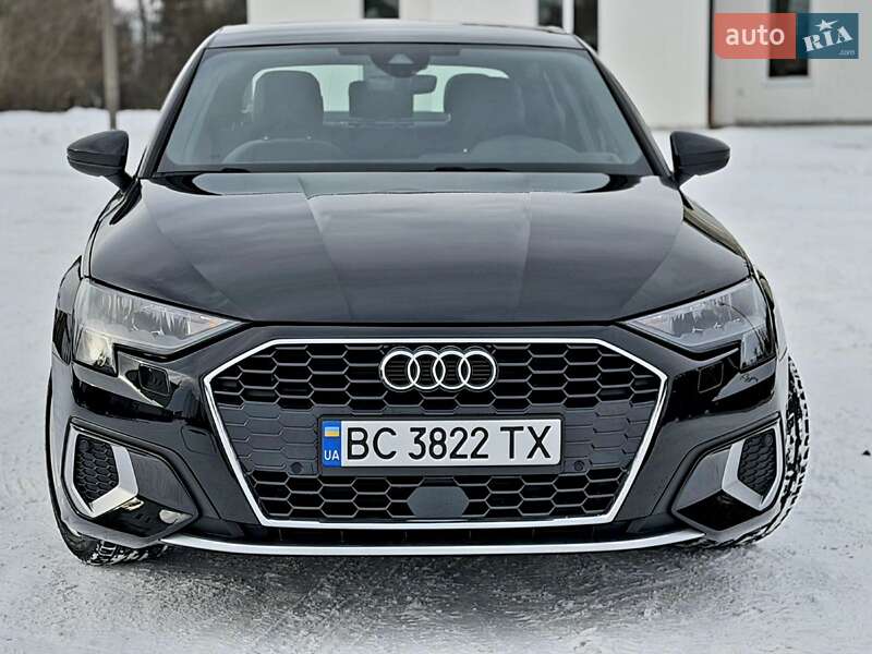 Седан Audi A3 2023 в Львове