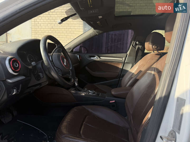 Седан Audi A3 2015 в Хмельницком