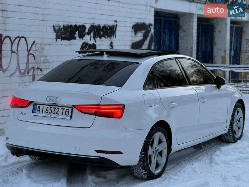 Седан Audi A3 2017 в Чернигове
