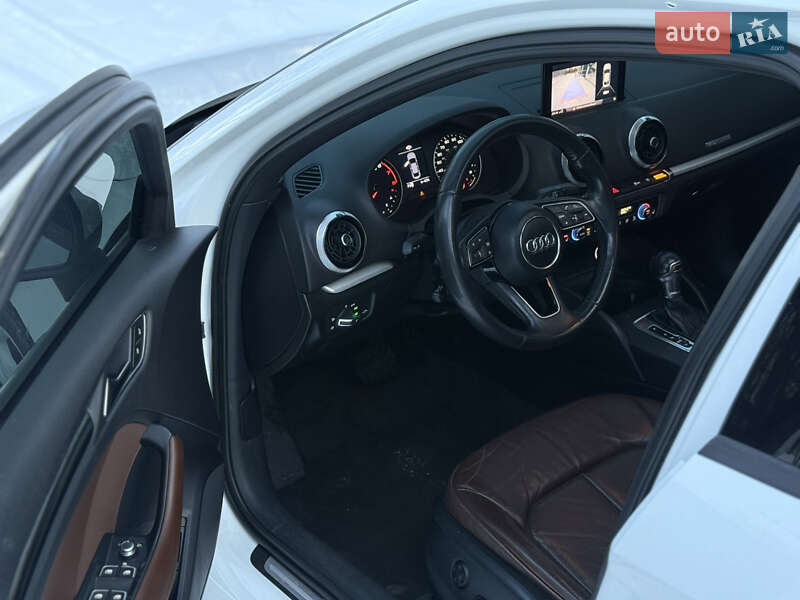 Седан Audi A3 2017 в Чернигове