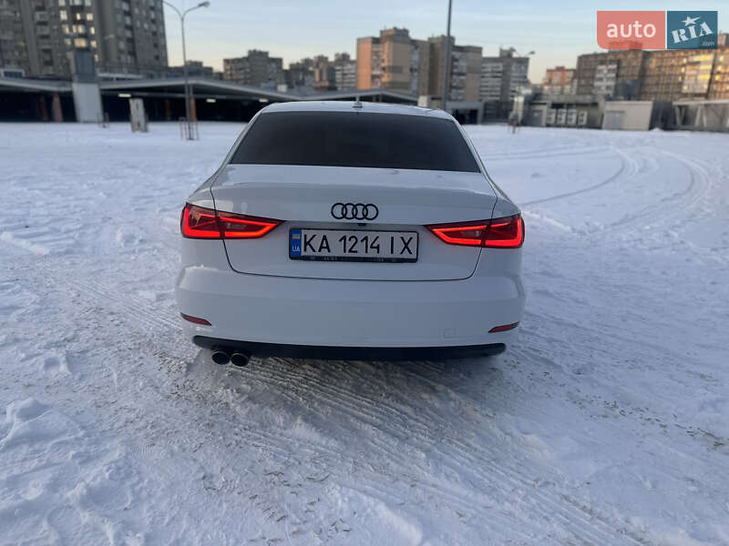 Седан Audi A3 2014 в Києві