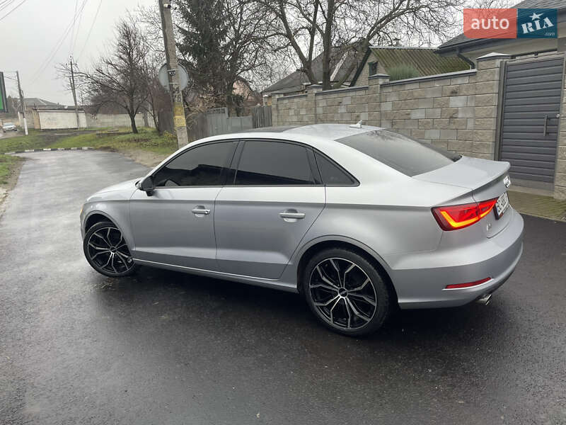 Седан Audi A3 2015 в Харькове