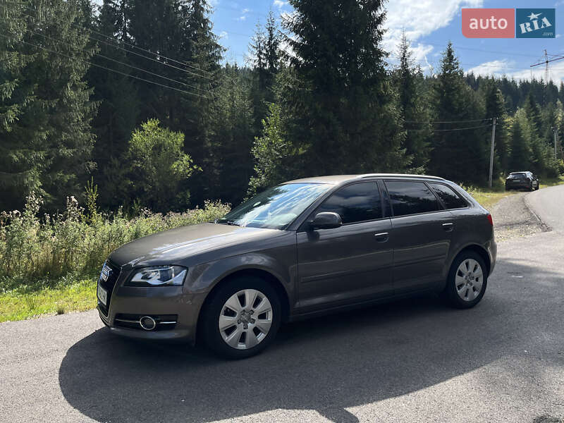 Хетчбек Audi A3 2012 в Долині