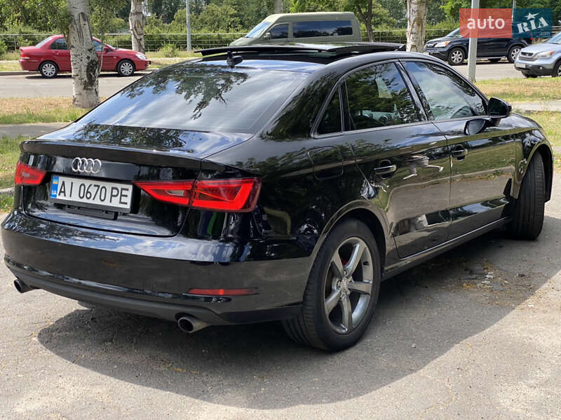Седан Audi A3 2015 в Киеве