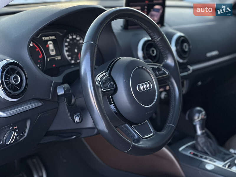 Седан Audi A3 2014 в Ромнах
