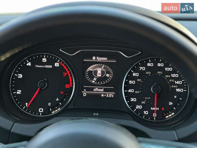 Седан Audi A3 2014 в Ромнах