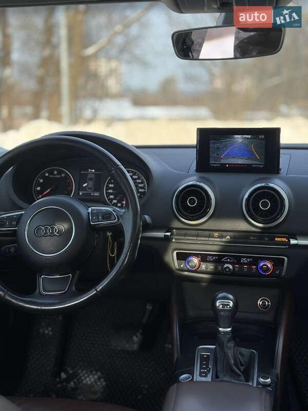 Седан Audi A3 2015 в Хмельницком