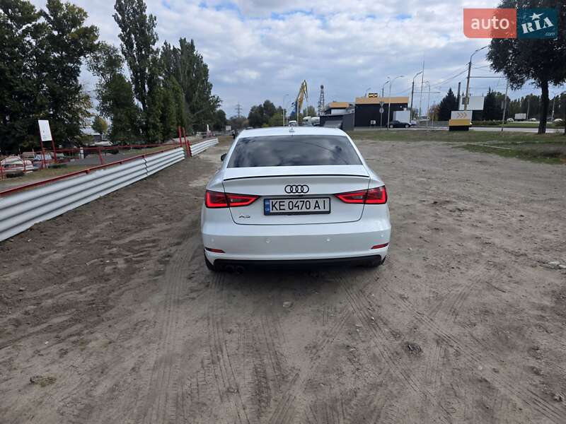 Седан Audi A3 2014 в Днепре