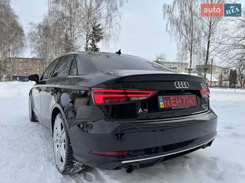 Седан Audi A3 2017 в Староконстантинове