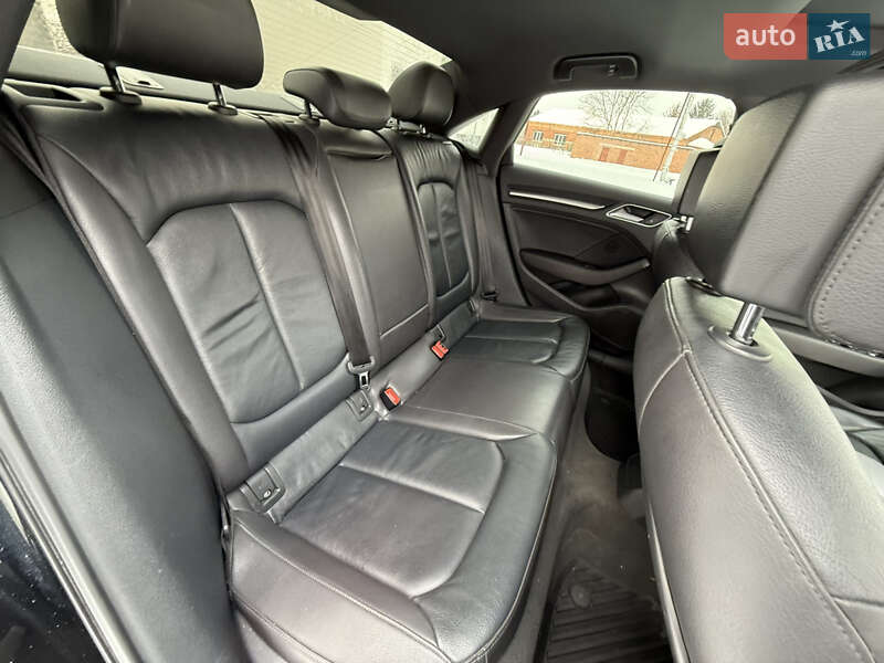 Седан Audi A3 2017 в Староконстантинове
