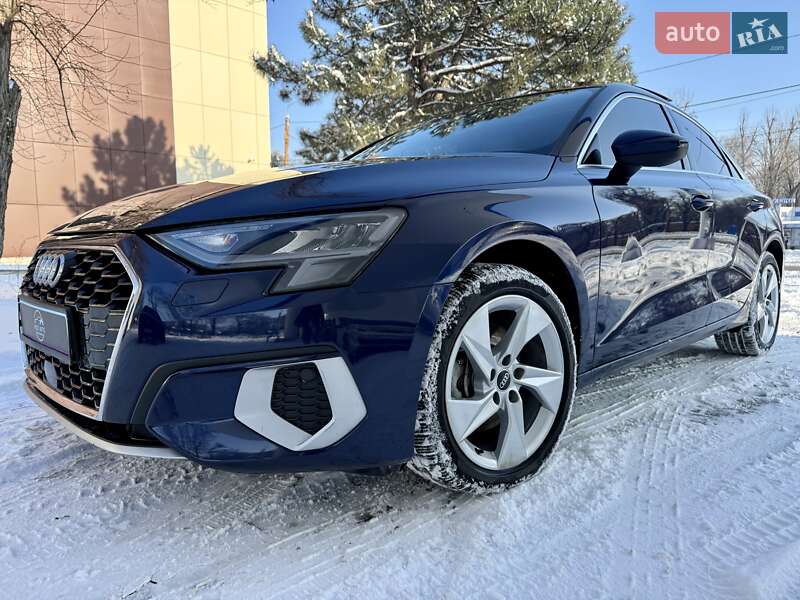 Седан Audi A3 2022 в Днепре