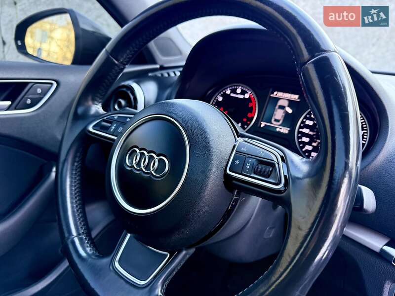Седан Audi A3 2016 в Одессе