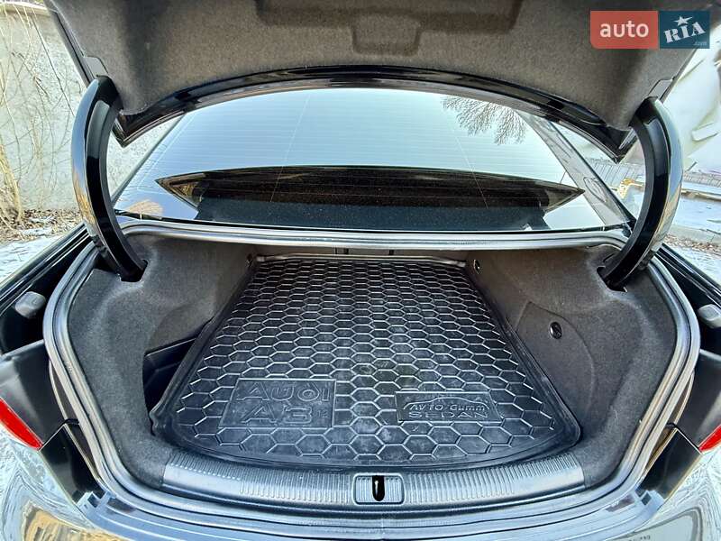 Седан Audi A3 2016 в Одессе