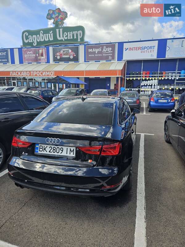 Седан Audi A3 2014 в Ровно