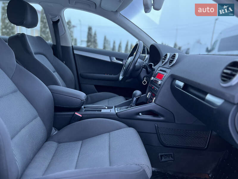 Хэтчбек Audi A3 2009 в Староконстантинове