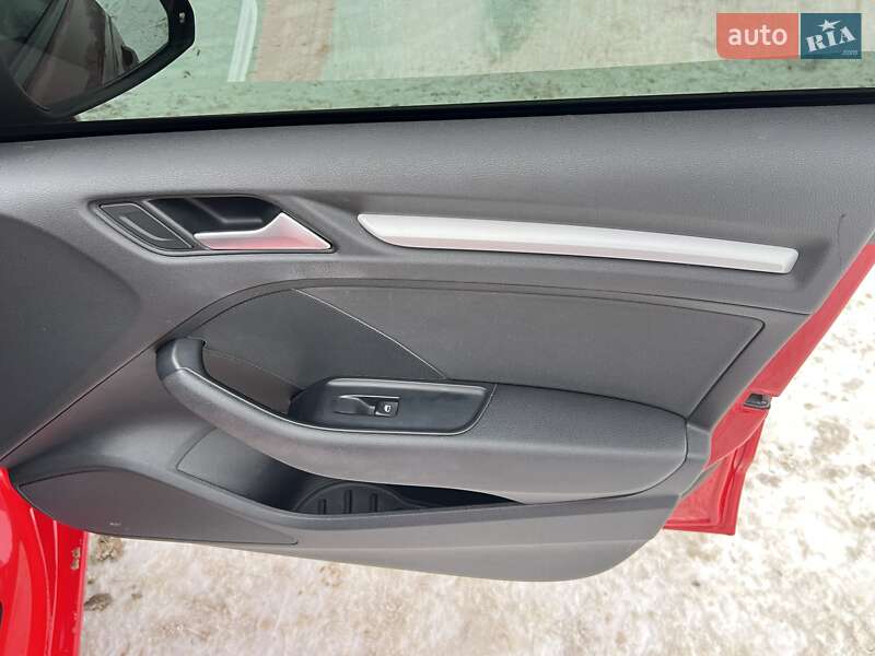 Хэтчбек Audi A3 2015 в Хмельницком