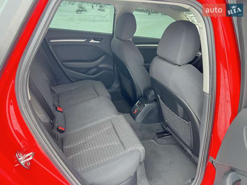 Хэтчбек Audi A3 2015 в Хмельницком