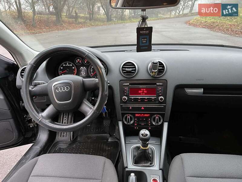 Хэтчбек Audi A3 2010 в Рава-Русской