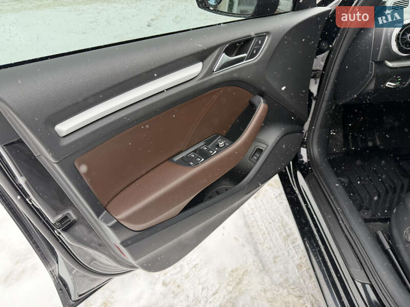 Седан Audi A3 2015 в Запоріжжі