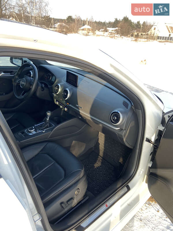 Седан Audi A3 2018 в Харькове