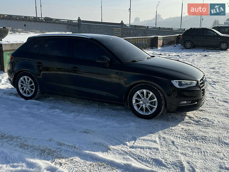 Хетчбек Audi A3 2016 в Києві