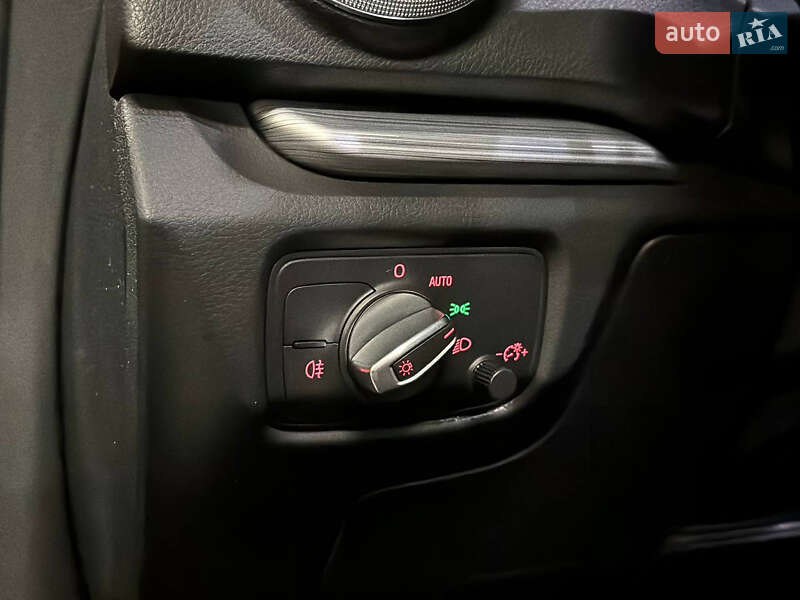 Седан Audi A3 2014 в Днепре