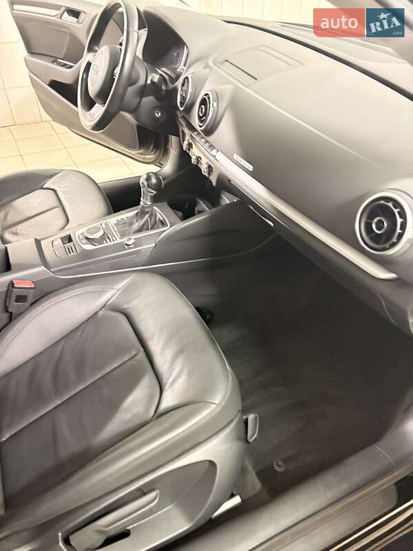 Седан Audi A3 2016 в Києві