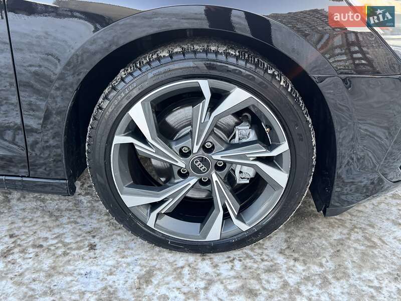 Седан Audi A3 2023 в Киеве