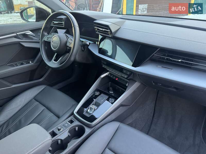 Седан Audi A3 2023 в Киеве