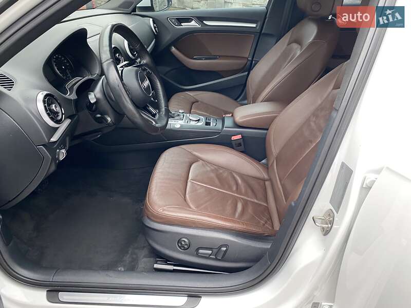 Хэтчбек Audi A3 2017 в Ровно