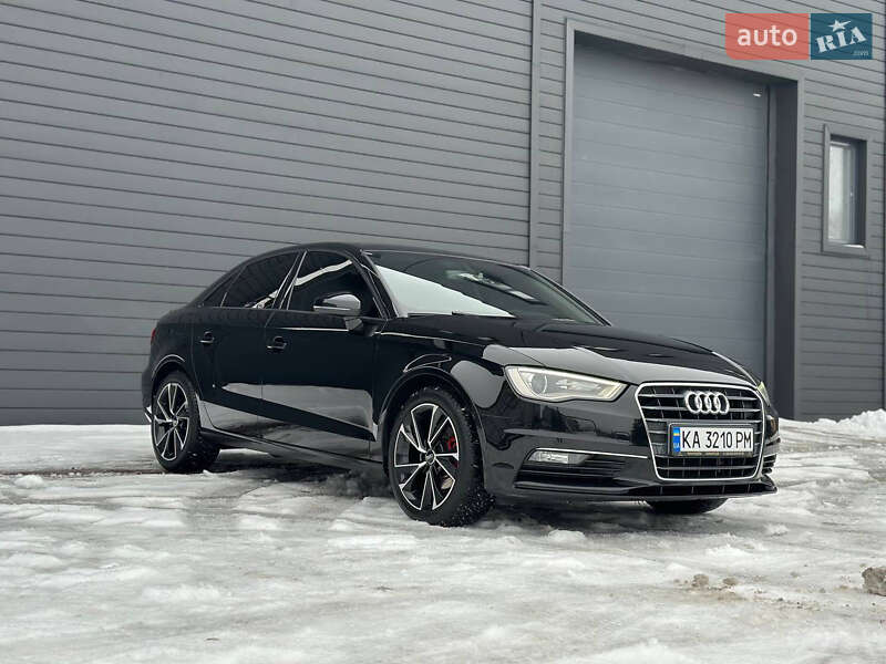 Седан Audi A3 2015 в Киеве