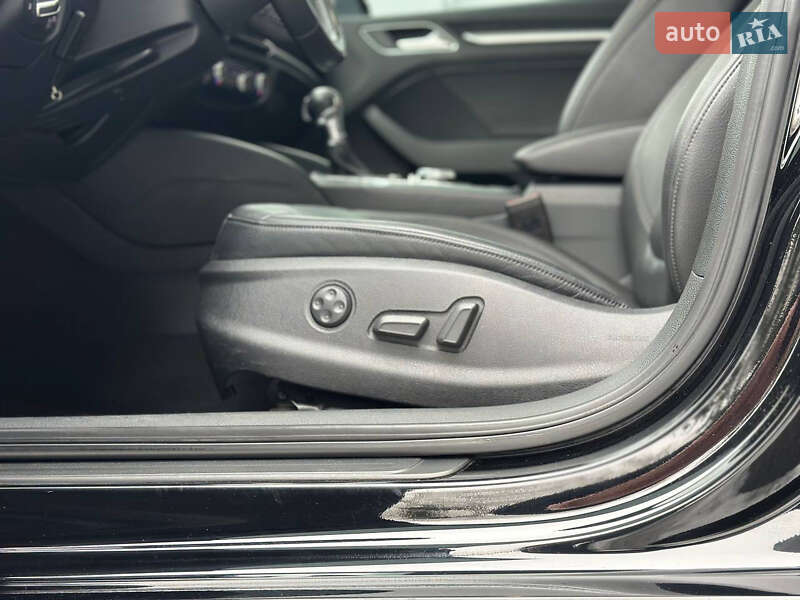 Седан Audi A3 2015 в Киеве