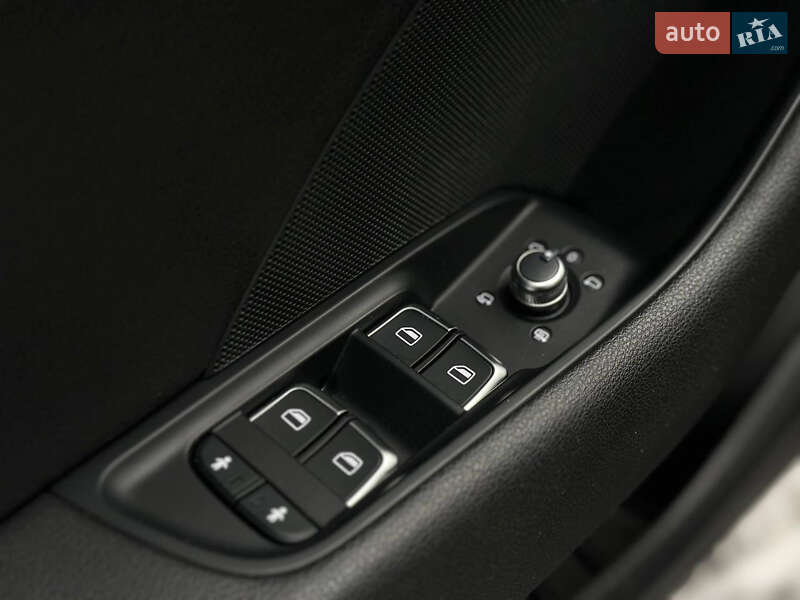 Седан Audi A3 2015 в Киеве