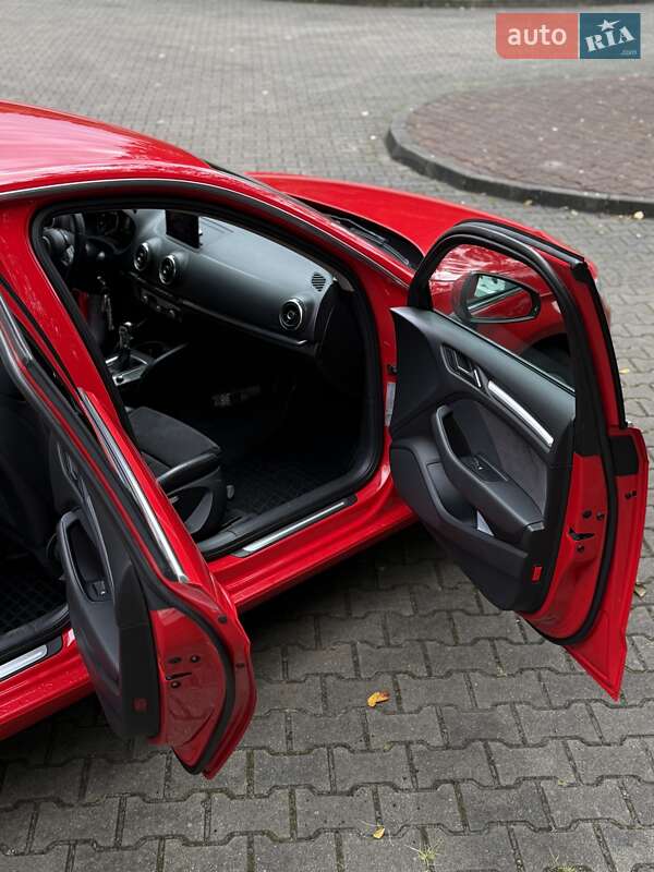 Хетчбек Audi A3 2014 в Гадячі