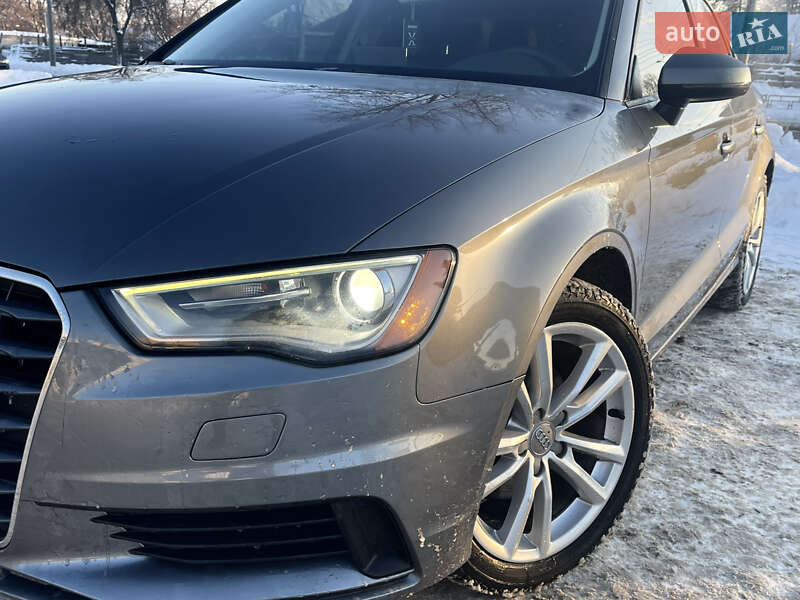 Седан Audi A3 2015 в Чернігові