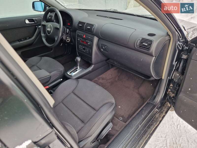 Хэтчбек Audi A3 2001 в Ровно