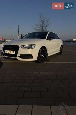 Седан Audi A3 2016 в Мукачевому