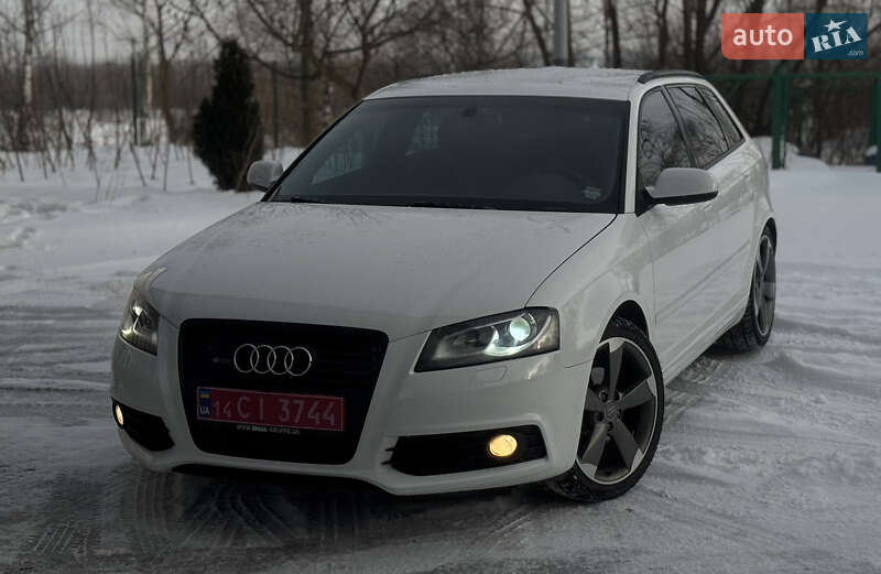 Хетчбек Audi A3 2012 в Долині