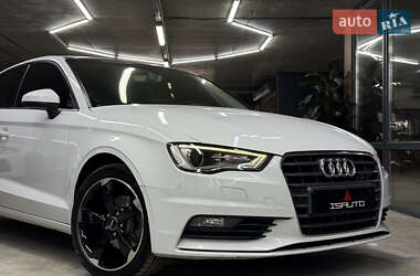 Седан Audi A3 2015 в Одессе