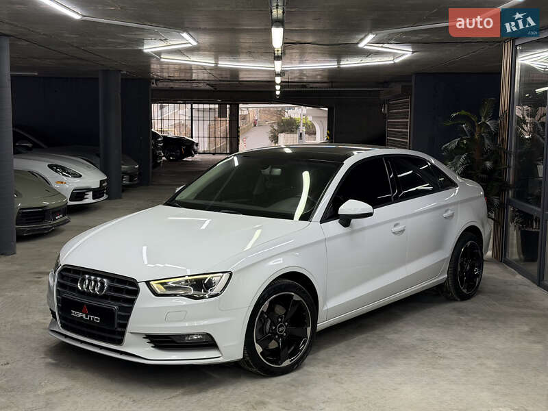 Седан Audi A3 2015 в Одессе
